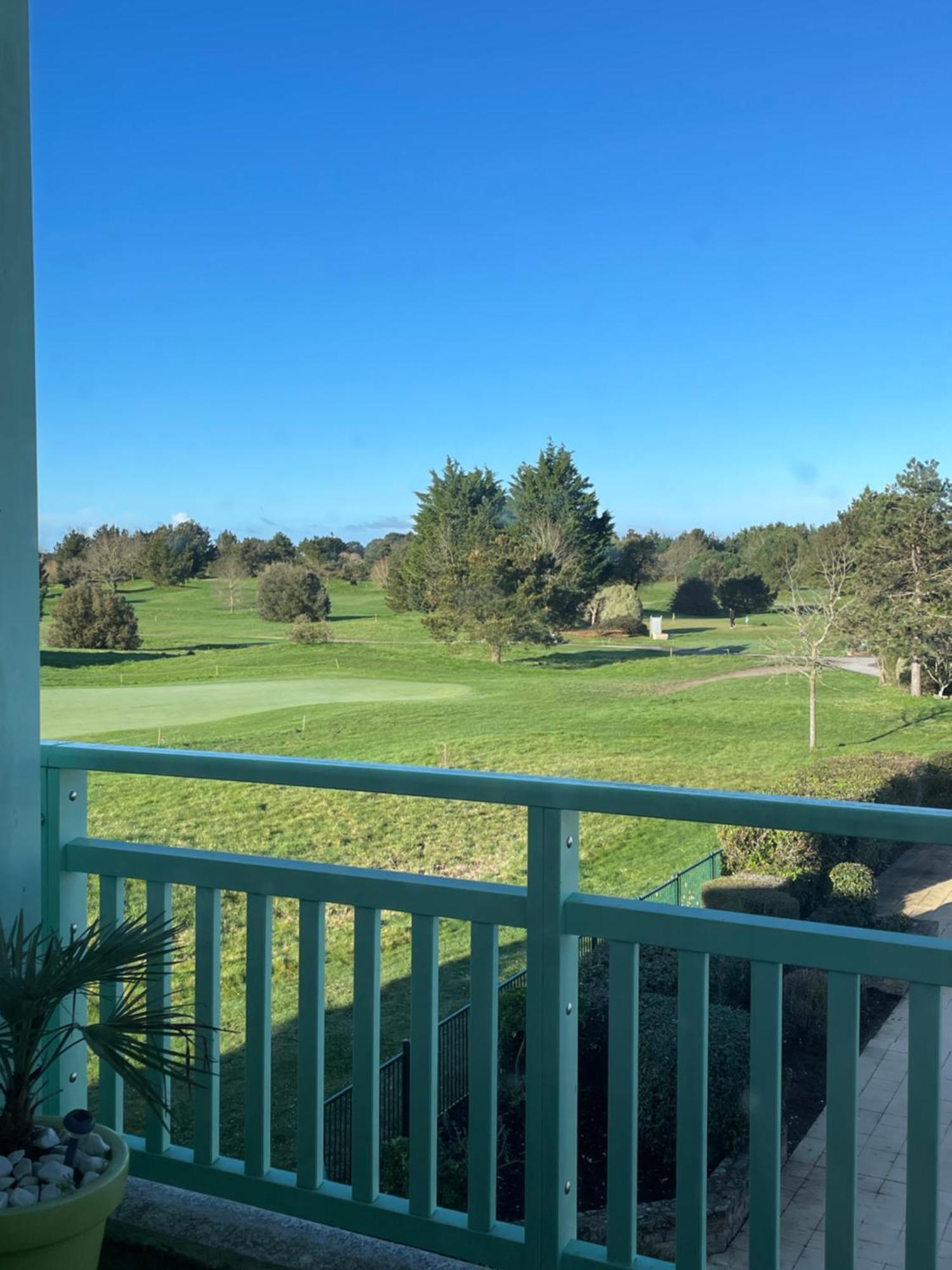Unappartalamer Vue Golf De Et Piscine Pornic